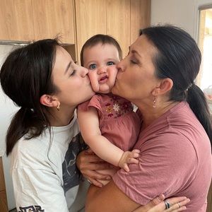 Meet your Posher, Dolores